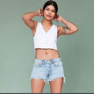 BDG girlfriend High rise distressed jeans shorts